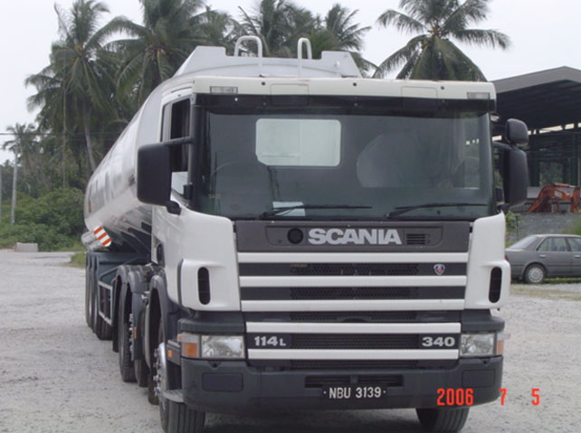 Lube
Oil Truck